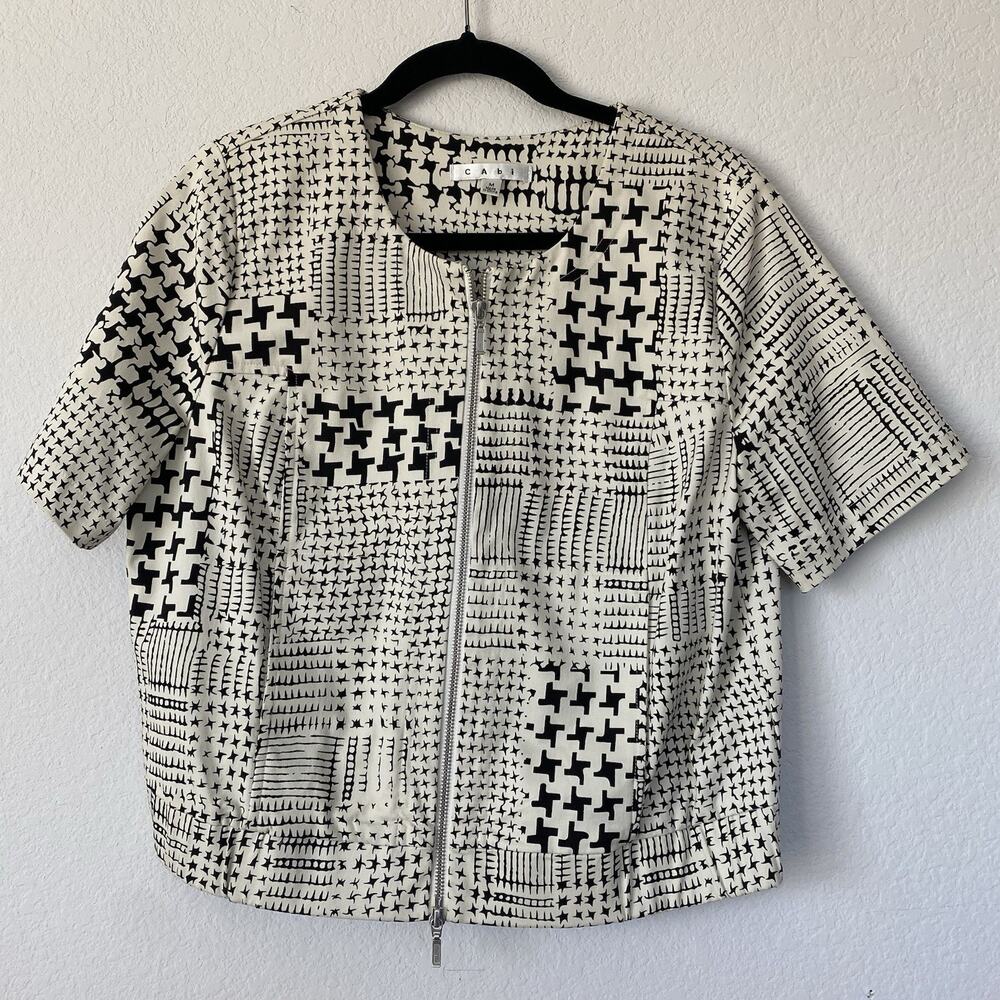 Cabi Coupe Houndstooth Black Ivory Bombe Jack Size Medium Full Zip Short Sleeve